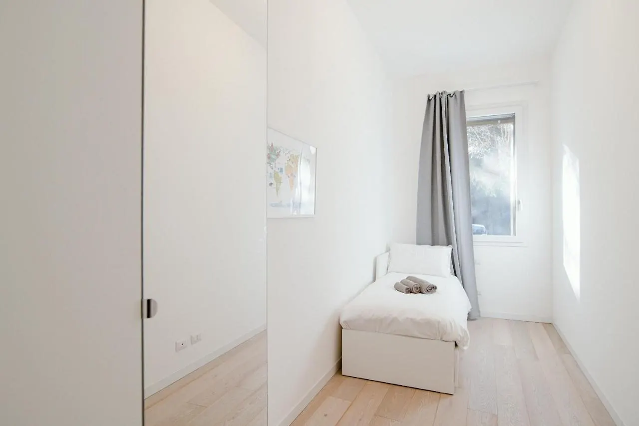 Apartament Borgovico Garden - The House Of Travelers Como 0*,  Włochy