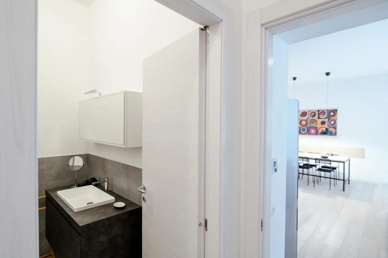 Ferienwohnung Borgovico Garden - The House Of Travelers Como