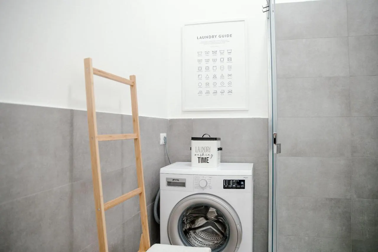 Apartament Borgovico Garden - The House Of Travelers Como 0*,