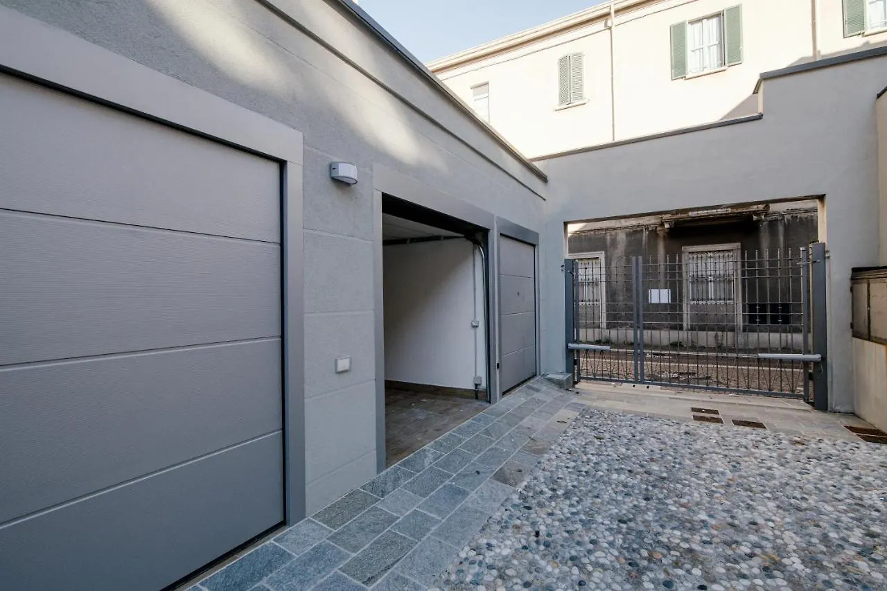 Apartment Ferienwohnung Borgovico Garden - The House Of Travelers Como