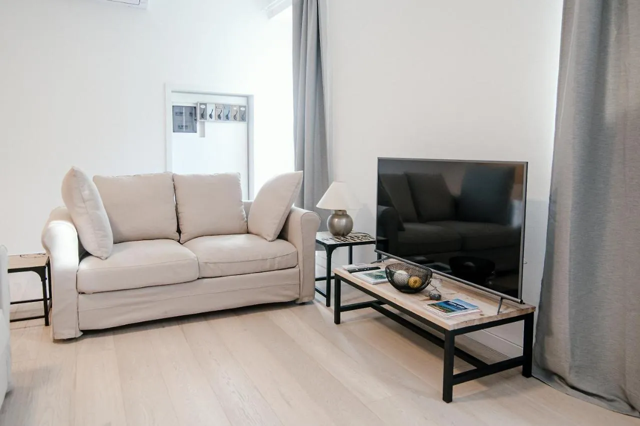 Apartment Ferienwohnung Borgovico Garden - The House Of Travelers Como Italien