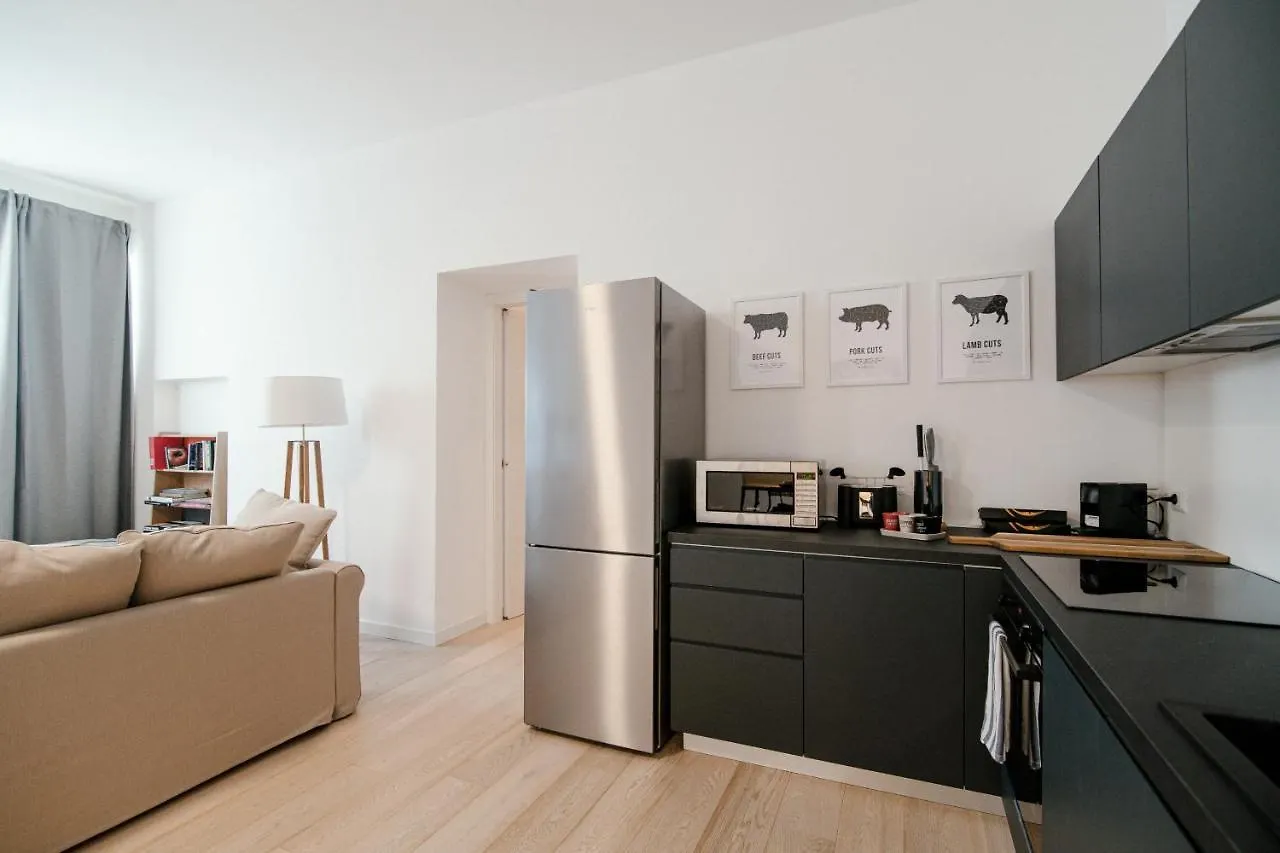 Ferienwohnung Borgovico Garden - The House Of Travelers Como Apartment